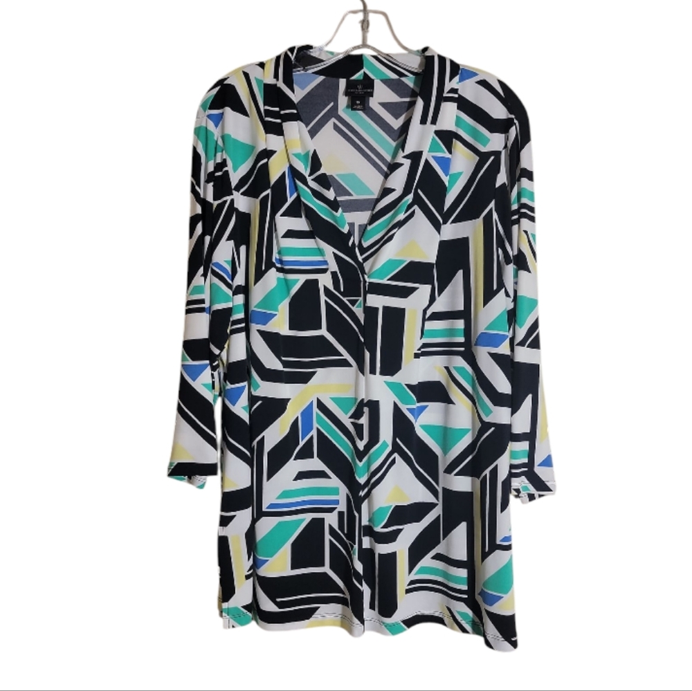 Worthington women's Plus size 1X geometric print pleated v neck pullover top